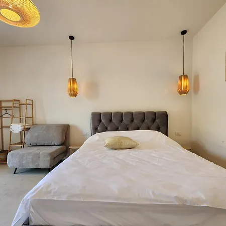 Eunoia Apartment *